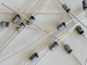 20pcs Motorola 1N974B 36V 0.5W Zener Diode - Picture 1 of 1