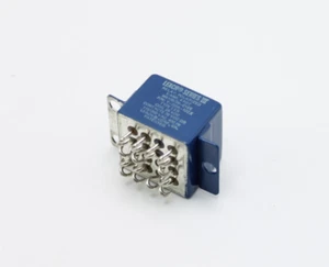 M6106/28-018X Relè militare in liscivia Y-D2A-102X - Foto 1 di 1