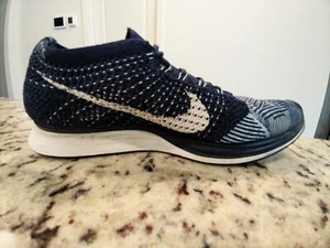 Nike Flyknit Racer Azul Tinte Obsidiana Blanco Tenis Mujer Talla 10 862713-401 - Imagen 1 de 7