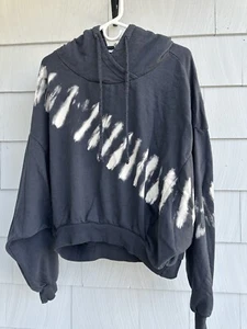 Young Fabulous & Broke Size M/L Tie Dye Black White Pullover Hoodie Cropped - Picture 1 of 5
