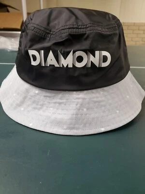 Nuevo sombrero de cubo decorativo negro/gris Diamond Supply Co. para hombre precio de venta sugerido por el fabricante 44 USD Foto 1 de 4