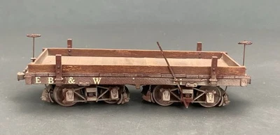 On3 EB&W Flatcar #41 con frenos de trabajo, camiones de latón JER O3192 Foto 1 de 4