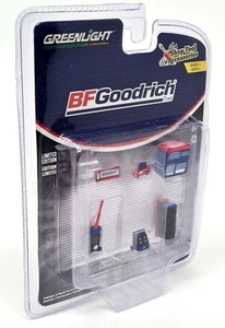 Greenlight 1/64 - BF Goodrich Diorama Shop Garage Tools and Accessories Car Set - Picture 1 of 2