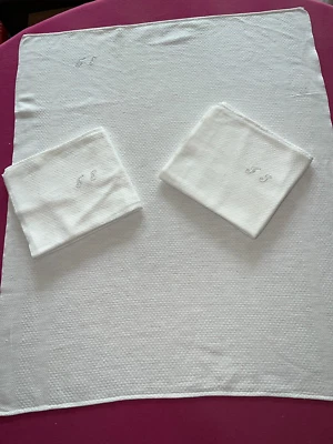 3 serviettes en coton piqué blanc  chiffrées FP 77 cm x 65 cm réf T72 - Photo 1/4