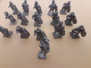 Hinchcliffe 28mm Romans (16) Unpainted (No Pilums) - Picture 1 of 3