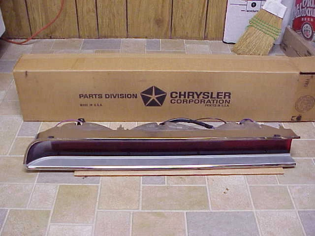 Chrysler 300 LH 1970 conjunto de luces traseras nuevo MoPar Hurst Foto 1 de 1