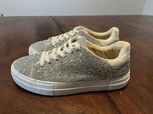 Betsey Johnson Sidney Crystal Rhinestone Sneakers in Silver sz 8.5 W - Imagen 1 de 9