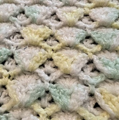 "Manta de bebé afgana niño niña ganchillo a mano verde amarillo blanco 36" X 40""" Foto 1 de 4