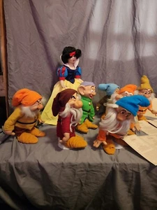 Juego de muñecas Blancanieves y los siete enanitos de Disney, edición limitada de muñecas de porcelana - Imagen 1 de 24