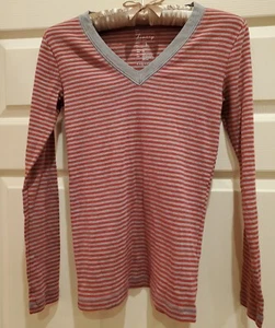 Womens Gap The Bowery Super Soft T-Shirt V-Neck Red Gray Striped - SMALL - Picture 1 of 4