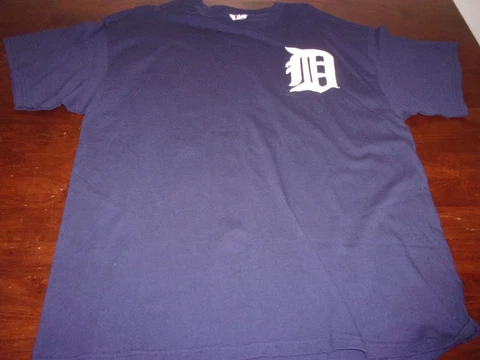 Justin Verlander used mens xl t shirt jersey Majestic Detroit Tigers Cover