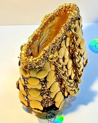 Cartera de mano italiana de metal dorado de alta costura. Años 60 Hecho exclusivamente para WINKLEMANS Foto 1 de 4