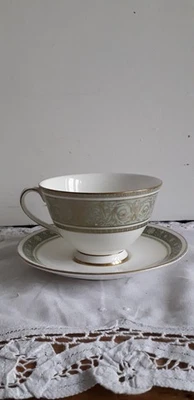 Vintage Royal Doulton "English Reinassance" Tea Cup & Saucer - Image 1 of 3