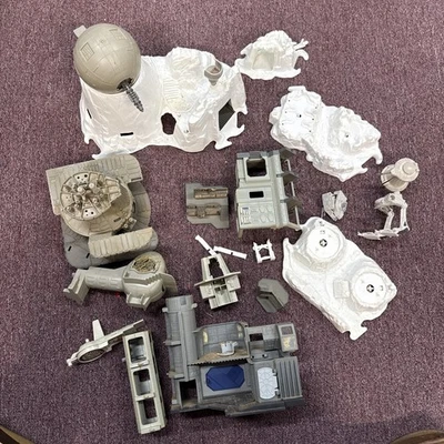 Lote de juegos Kenner Star Wars 1982 Micro Colección Hoth Bespin Estrella de la Muerte Foto 1 de 4