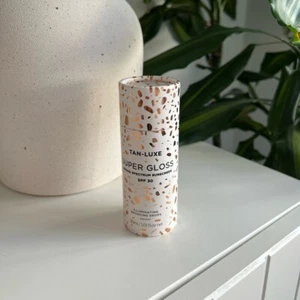 Tan Luxe Super Gloss Instant Bronzing Face Drops with SPF 30 - Picture 1 of 8