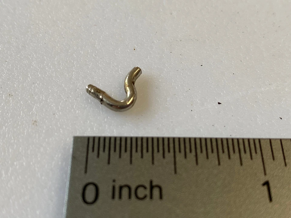 Vintage Singer 66 Sewing Machine Part (1926) - Thread Guide - Image 1 of 1