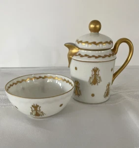 Vintage White & Gold Gilt Limoges Napoleonic Bees & Laurel Leaf Creamer & Sugar - Picture 1 of 15