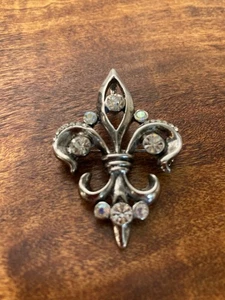 Vintage Silver-tone Fleur de Lis Brooch w/ White Clear Rhinestones - Picture 1 of 6