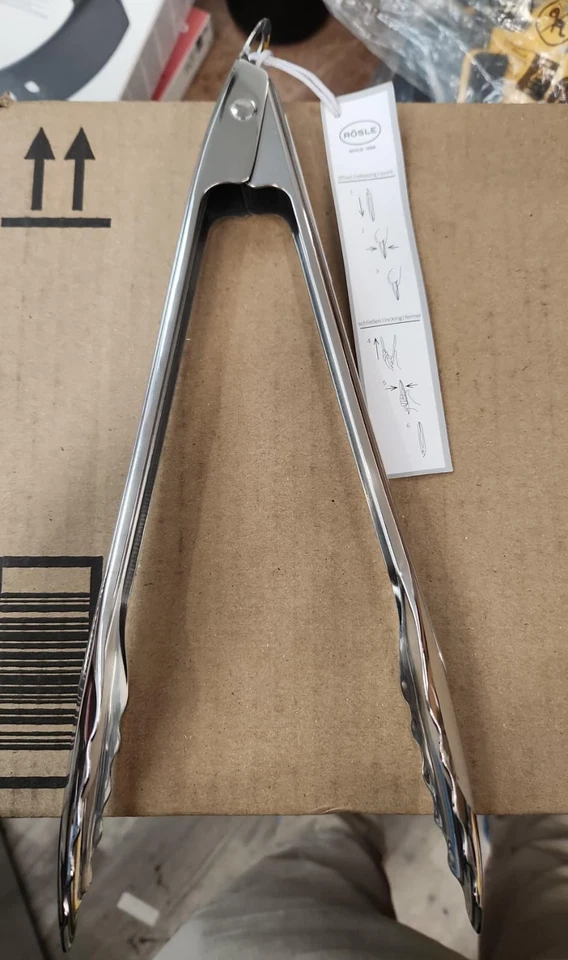 Pinzas de acero inoxidable Rosle de 12 pulgadas patentadas bloqueo y liberación barbacoa de cocina usada sin Foto 1 de 1