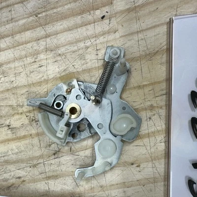 Technics SL-B300 转盘零件 - Tonearm 控制组件 — 第 1/3 张图片