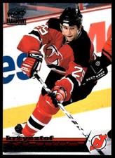 1998-99 PACIFIC PARAMOUNT EMERALD GREEN Krzysztof Oliwa New Jersey Devils #137