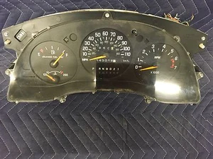 00 01 Chevy Lumina Speedometer 9357121 - Picture 1 of 4