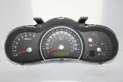 Cuadro de instrumentos velocímetro medidor de panel 06 07 Kia Sedona 45.903 millas Foto 1 de 4