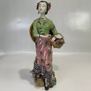 12" China Wucai Porcelana Cerámica Niña Bella Dama Cesta Flor Estatuilla Leer - Imagen 1 de 11