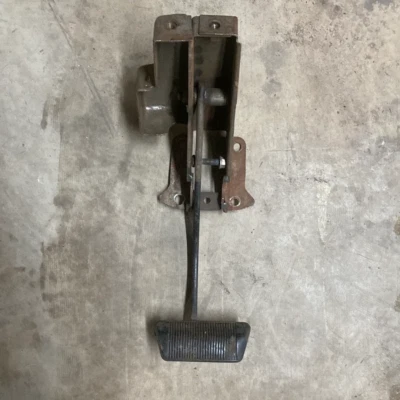 Conjunto de pedal de freno para Jeep MJ 86-92 Comanche Foto 1 de 4