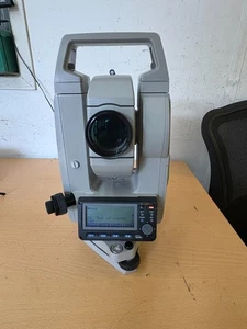 Sokkia D20126 Laservermessungsstation (R4) - Bild 1 von 9