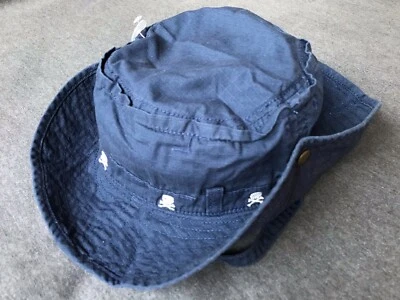 GAP babyGap Nuevo con Etiquetas Calavera Pirata Sol Sombrero Lados a Presión Mentón Correa Talla M/L 4-5 Años Foto 1 de 4