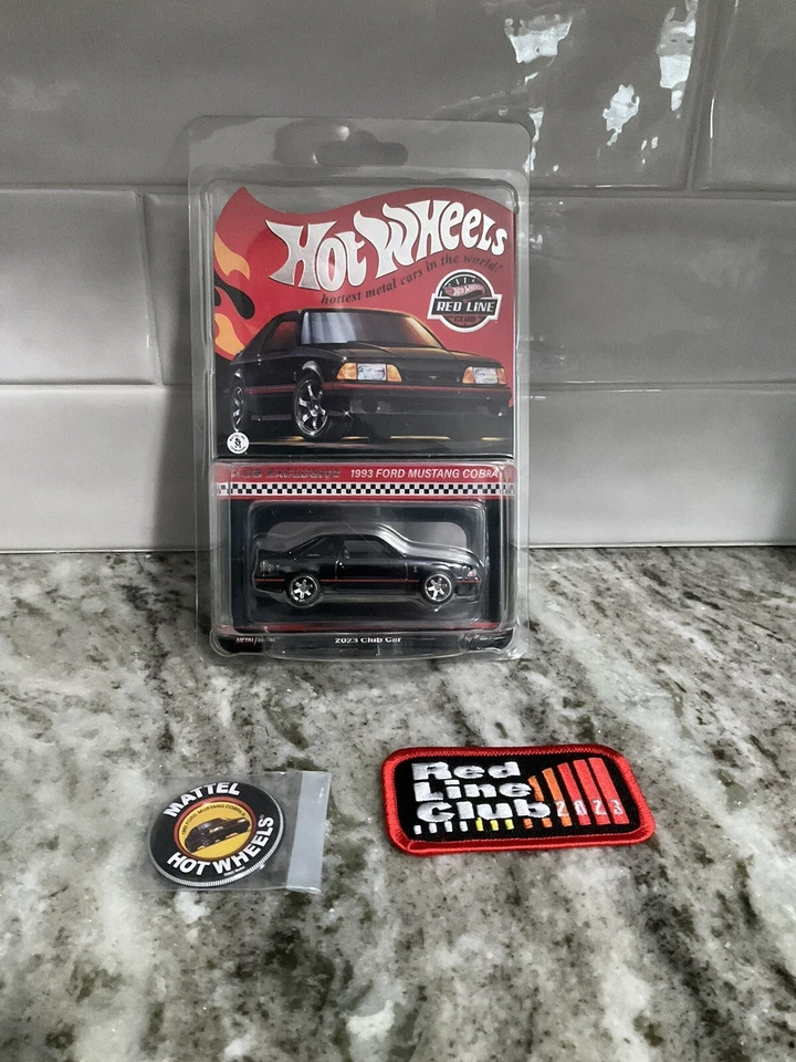 Hot Wheels RLC Exclusive 1993 Ford Mustang Cobra R Black Patch + Pin - Image 1 of 1