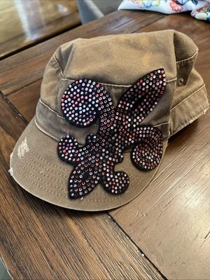 Gorra de colección desgastada de Nueva Orleans herradura estrás flor de hoja marrón Foto 1 de 4