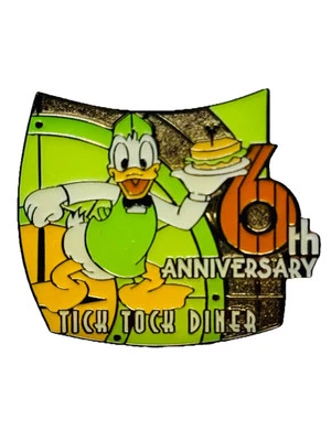 迪士尼徽章 2006 唐老鸭 Tick Tock Diner 第 6 周年东京大使酒店 — 第 1/3 张图片