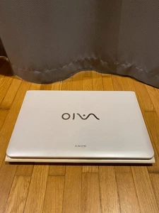 Sony VAIO SVE151J13V (SVE1513P1RW) 15.6″ - Zdjęcie 1 z 5