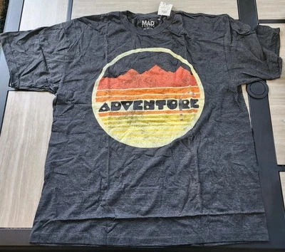 NUEVO CON ETIQUETAS Camiseta Kohl's Grande y Alta Exterior Vintage Gráfica Carbón Talla 2XB Foto 1 de 3