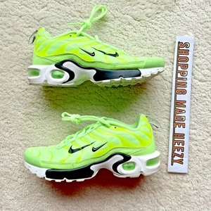 [US 5Y] NIKE AIR MAX PLUS SE GS Double Swoosh Lime Blast Green Running Shoes - Picture 1 of 10