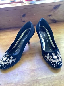 LULU GUINNESS ‘Swing from the Chandelier’ BLACK SUEDE COURT SHOES SZIE 37/4 VGC - Picture 1 of 8