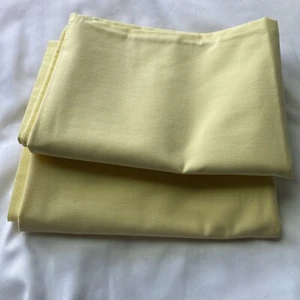 Vintage Cannon Royal Family Pillowcases (2) Yellow Standard 42 X 36 No Iron - Picture 1 of 3