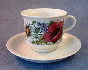 ARABIA OF FINLAND, Valmu, Vintage, Coffee Cup & Saucer, Very Good Condition - Picture 1 of 3