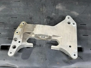 16-22 BMW G30 TRANSMISSION SUPPORT MOUNT BRACKET OEM 39K - Bild 1 von 5
