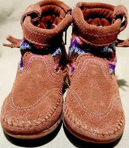2753 Minnetonka Brwn Leather Moccasin Color Zig Zag Knit Panel Sz 9 Appx 6-3/4" - Picture 1 of 8