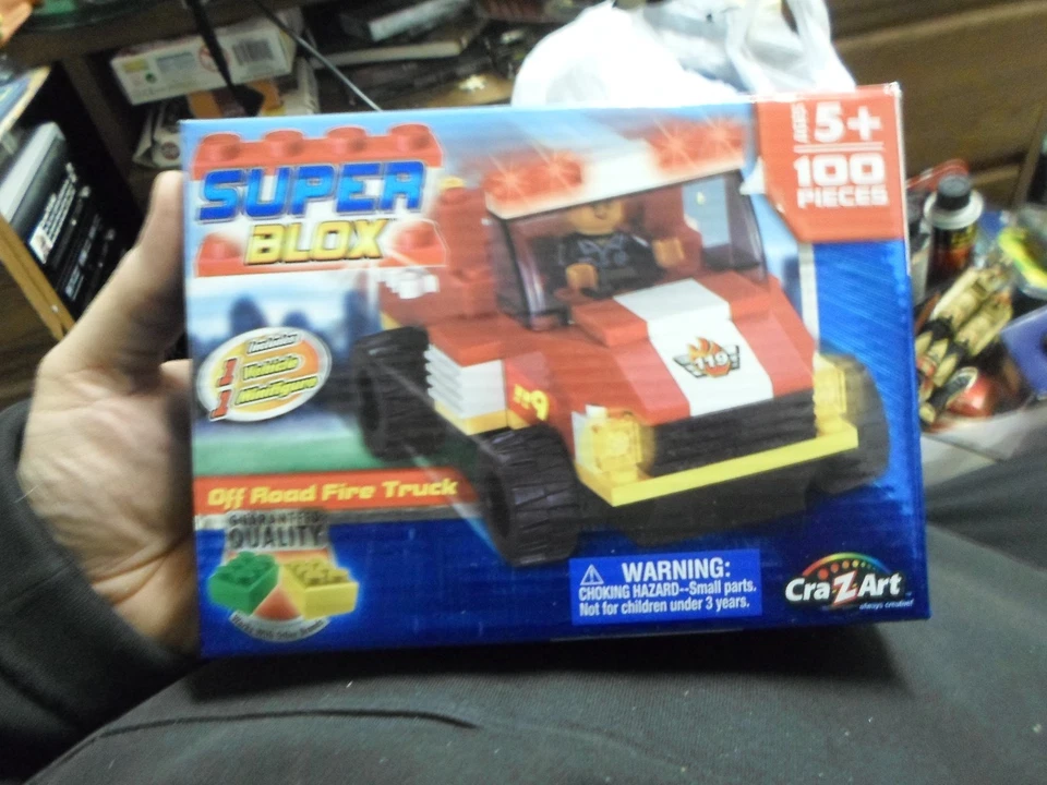 Camión de Bomberos Todoterreno Super Blox 100 Piezas Incluye Vehículo y Minifigura Edades 5+ Foto 1 de 2