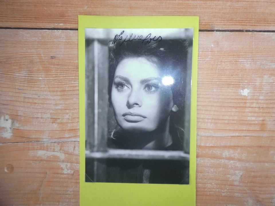 Original Sophia Loren - Drama - Image 1 of 1