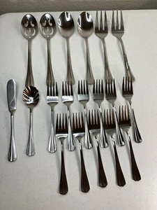 Pfaltzgraff SMITHFIELD Flatware 18/0 - Lot of 19 Pieces - Picture 1 of 12