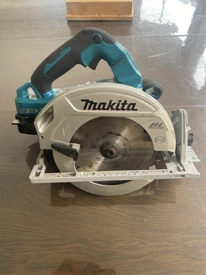 Makita DHS780 36V 18vx2 LXT Brushless Cordless 7 1/4" Circular Saw + Batteries - image 1 of 4