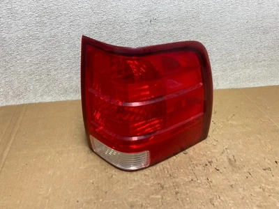 Luz trasera derecha Ford Expedition 2003 2004 2005 2006 pasajero OEM V5762 DW Foto 1 de 4
