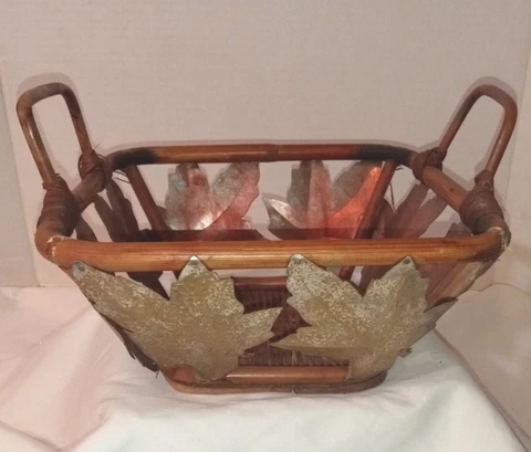 Metal & Wood Leaf Square Bowl/Basket 8 in wide x 4 in Height Cover