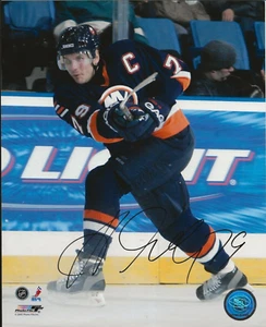 Alexei Yashin REAL hand SIGNED Photo COA Autographed NHL Hockey Islanders - Picture 1 of 3