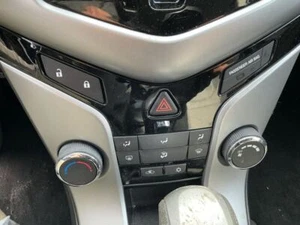 Temperature Control Without Heated Seat ID 95017054 Fits 11-12 CRUZE 728144 - Picture 1 of 13